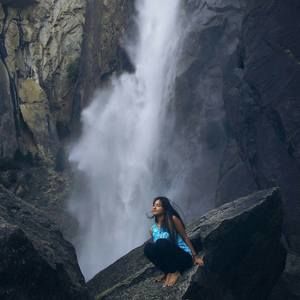 Meet your Posher, Corina